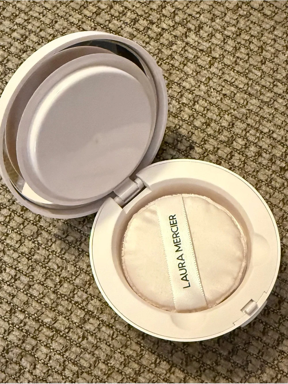 Laura Mercier Translucent Pressed Setting Powder - Ultra-Blur